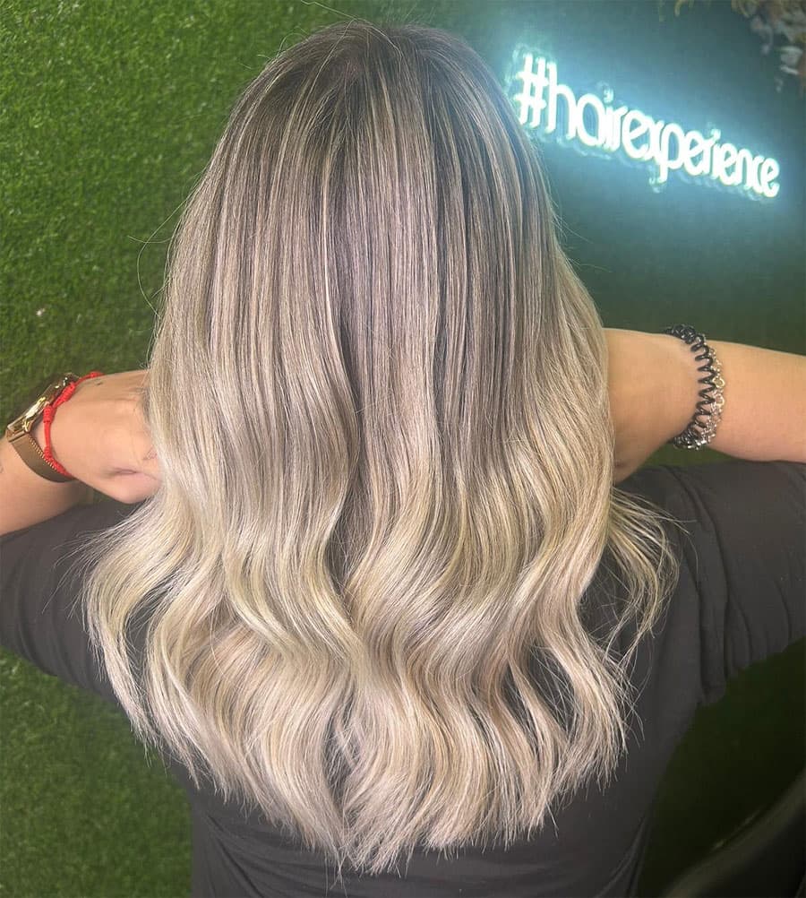 Transformamos tu estilo mientras cuidamos tu cabello